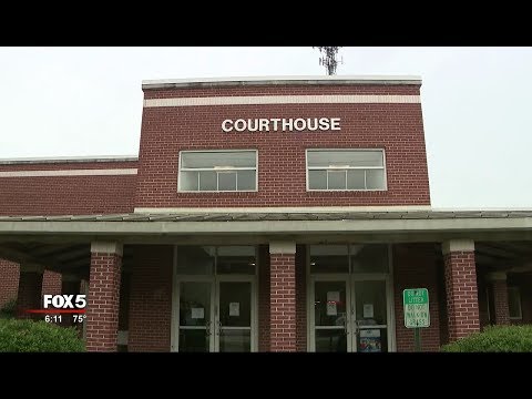 I-Team: Did Prosecutor Violate the Law in Courtroom Voter Registration Push?